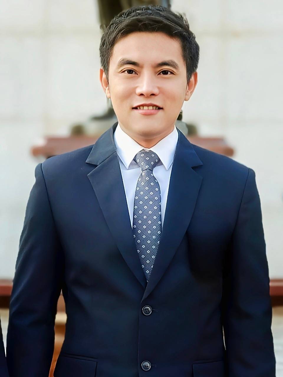 ว่าที่ ร.ต.ธนรัตน์ รัตนพงศ์ธระ