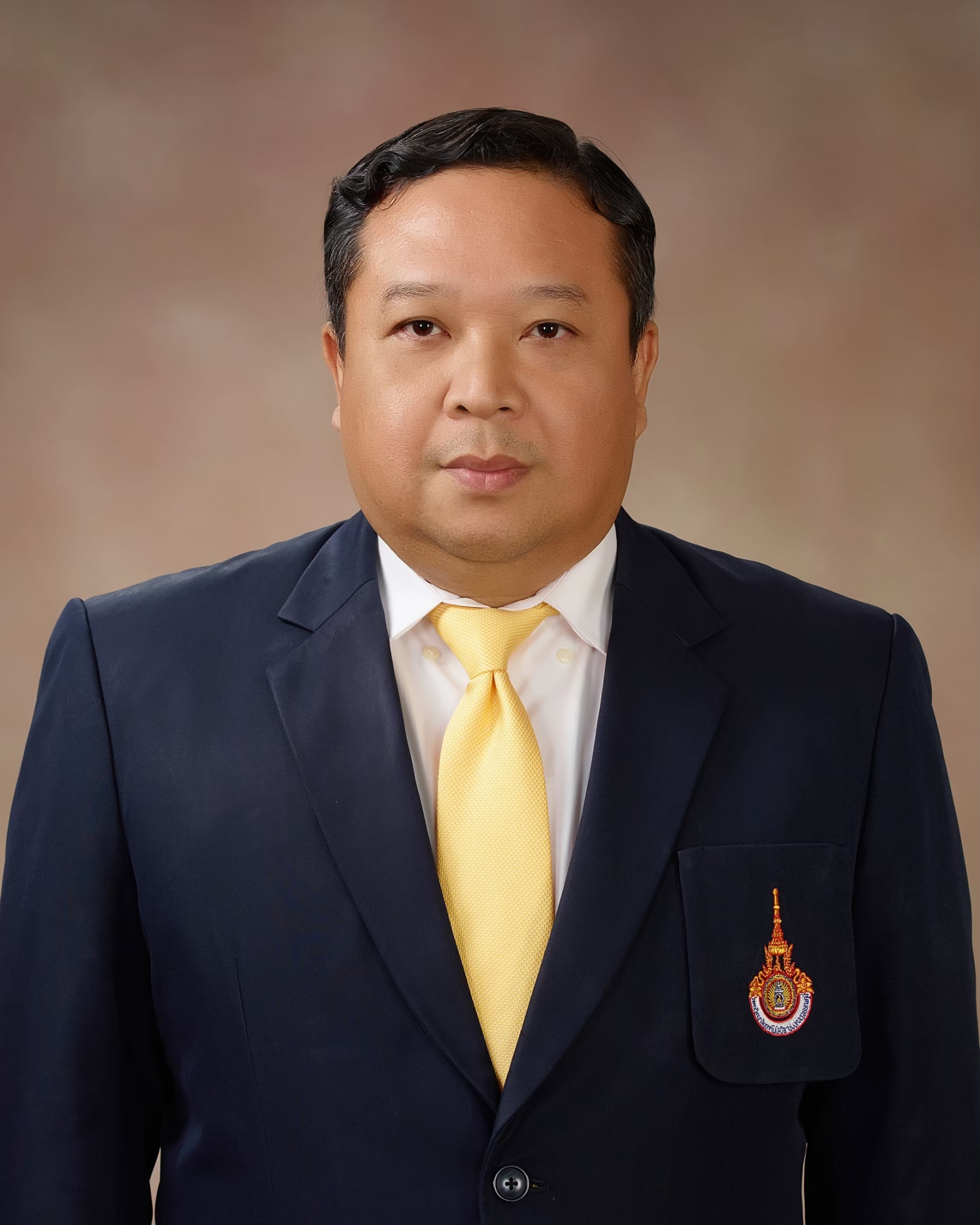 นายสัมพันธ์ สุกใส