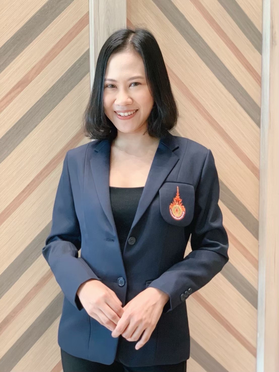 นางสาวจรินธรณ์ ศิระเมธินวงศ์