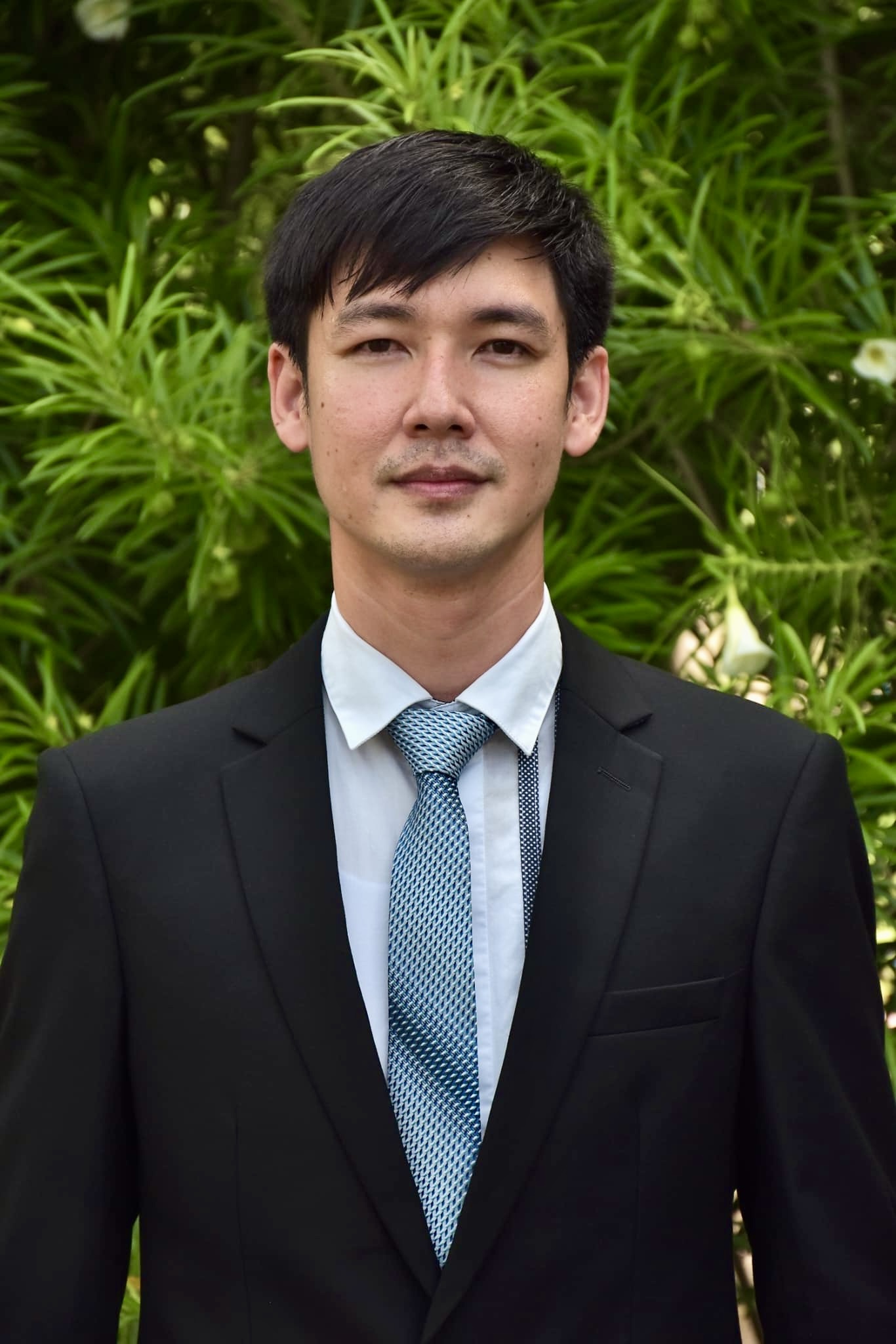 นายปรัชญา ก้านบัว