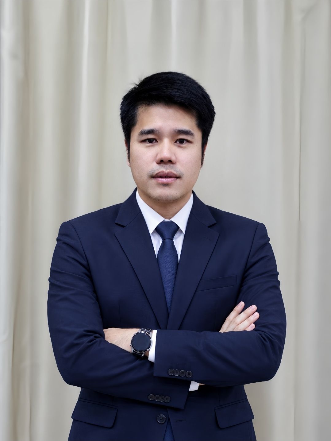 นายภูชิศ สถิตย์พงษ์