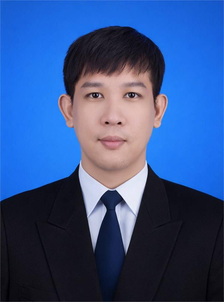 นายภาณุภัฏ สาธุวงค์