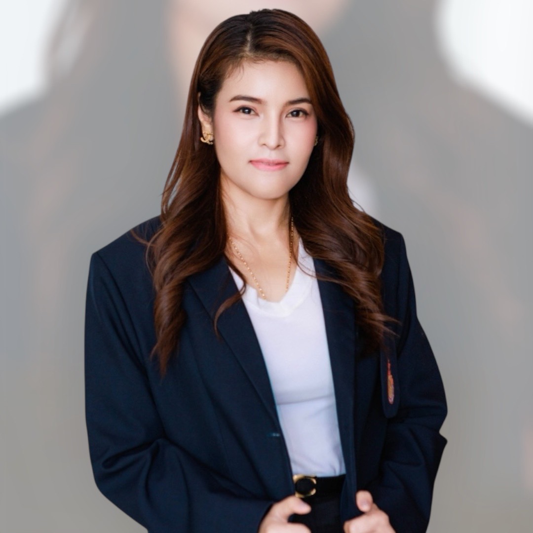 นางสาวปิยะนันท์ คงไพ่