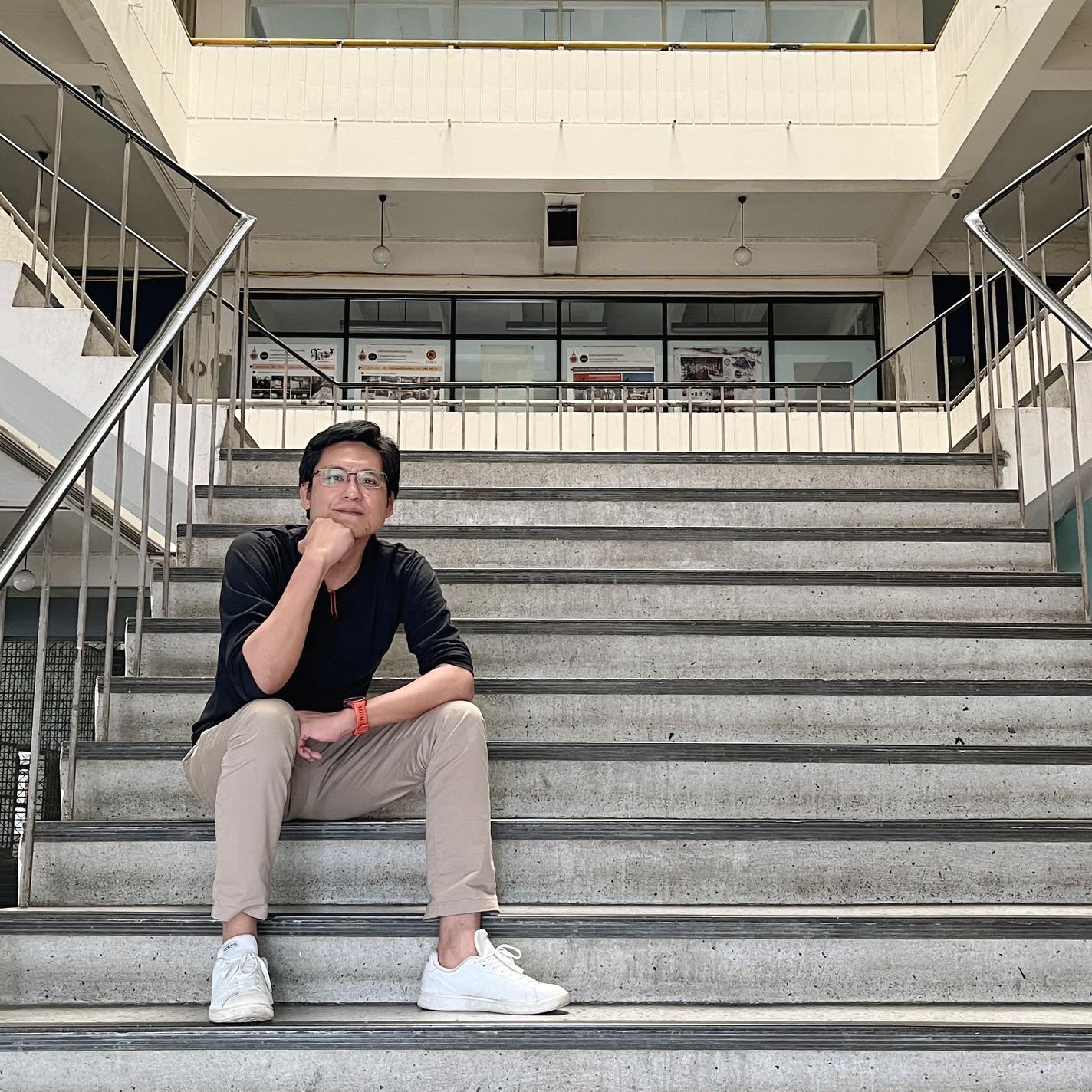 นายรุจ รัตนพาหุ